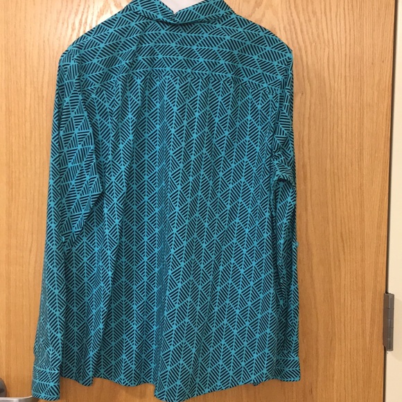 Button down shirt - Picture 2 of 3